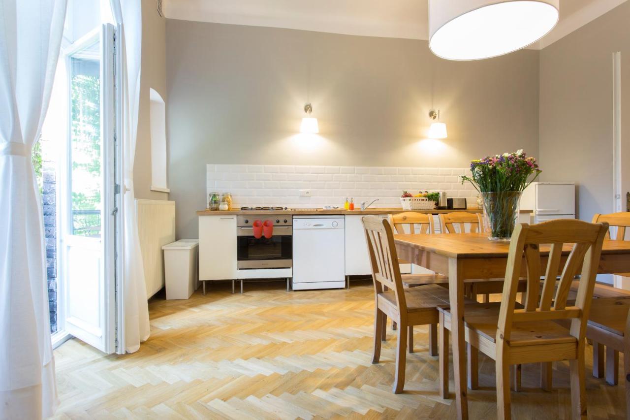 Tyzenhauz Grand Apartaments Краков Экстерьер фото