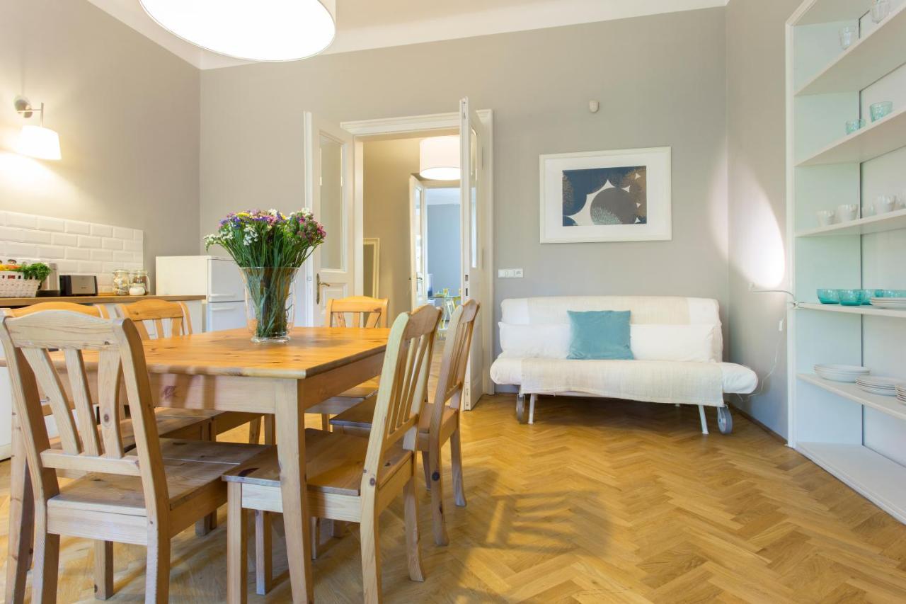 Tyzenhauz Grand Apartaments Краков Экстерьер фото