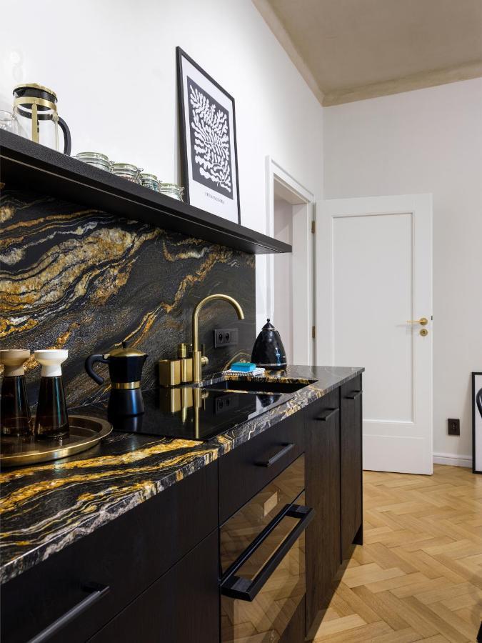 Tyzenhauz Grand Apartaments Краков Экстерьер фото