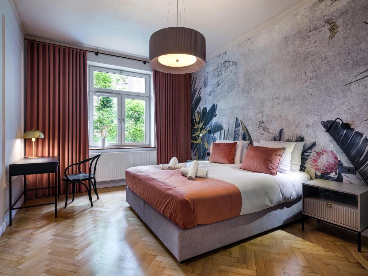 Tyzenhauz Grand Apartaments Краков Экстерьер фото