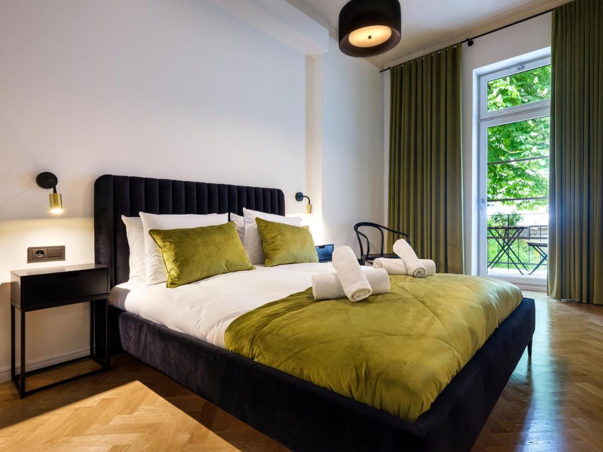Tyzenhauz Grand Apartaments Краков Экстерьер фото