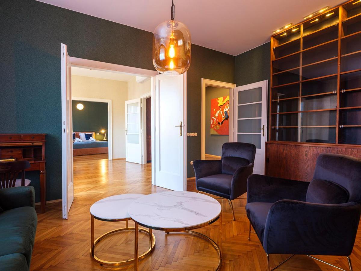 Tyzenhauz Grand Apartaments Краков Экстерьер фото