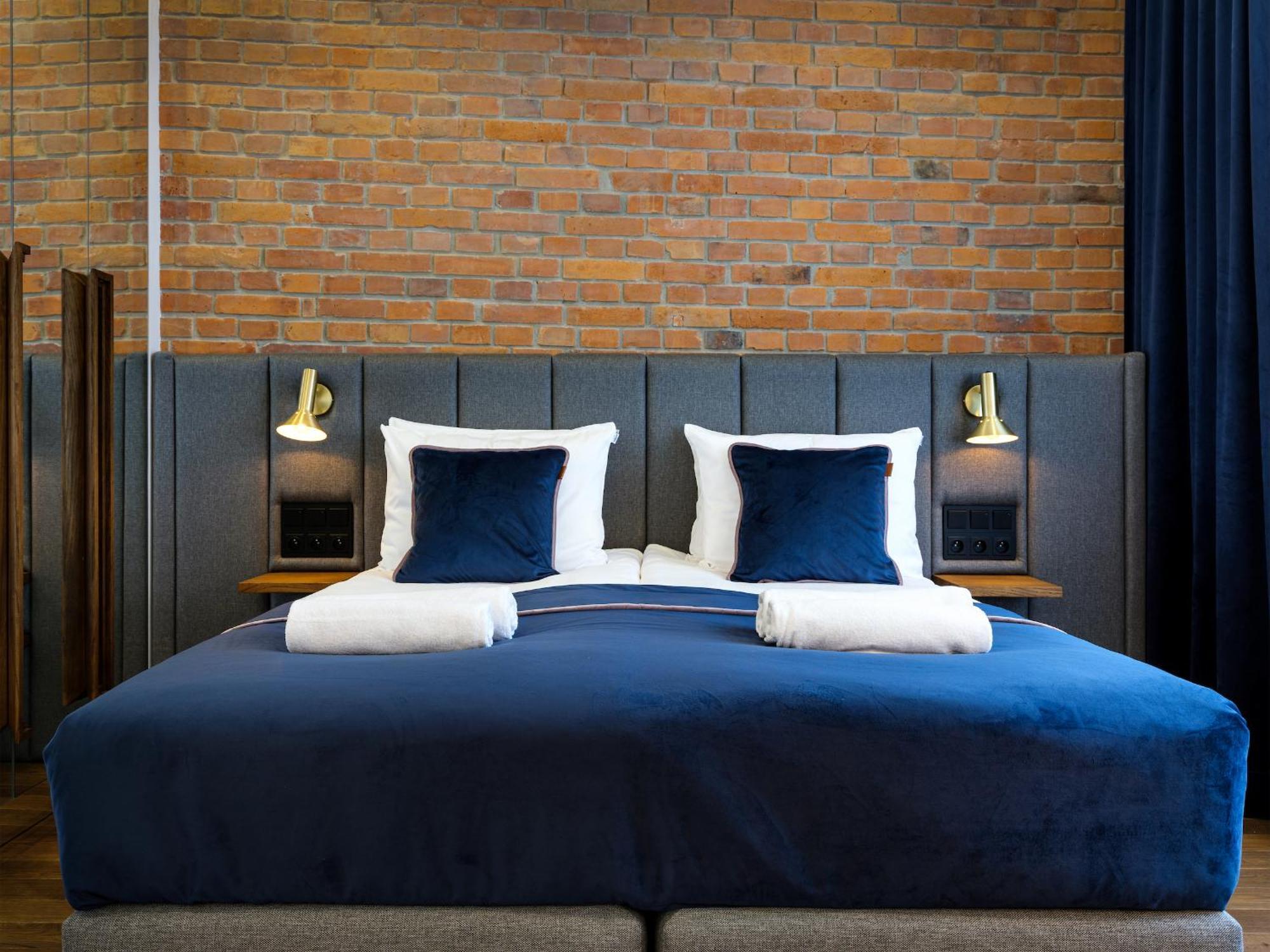 Tyzenhauz Grand Apartaments Краков Экстерьер фото